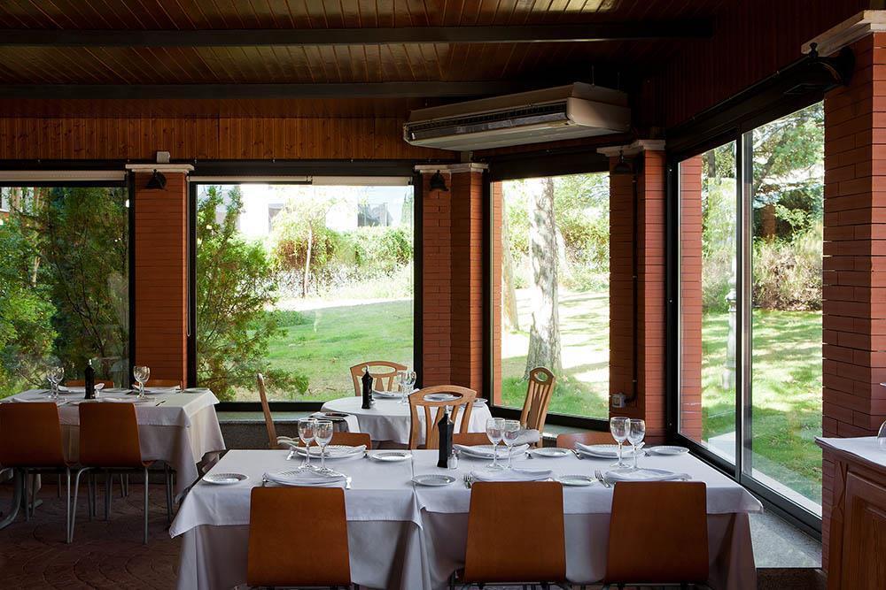 Apartamentos Th La Florida Madrid Ristorante foto
