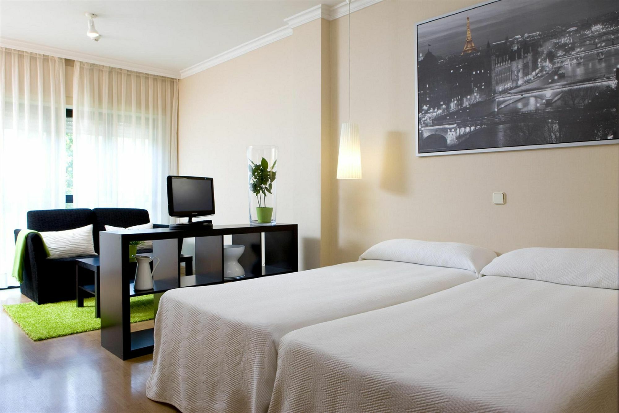 Apartamentos Th La Florida Madrid Camera foto